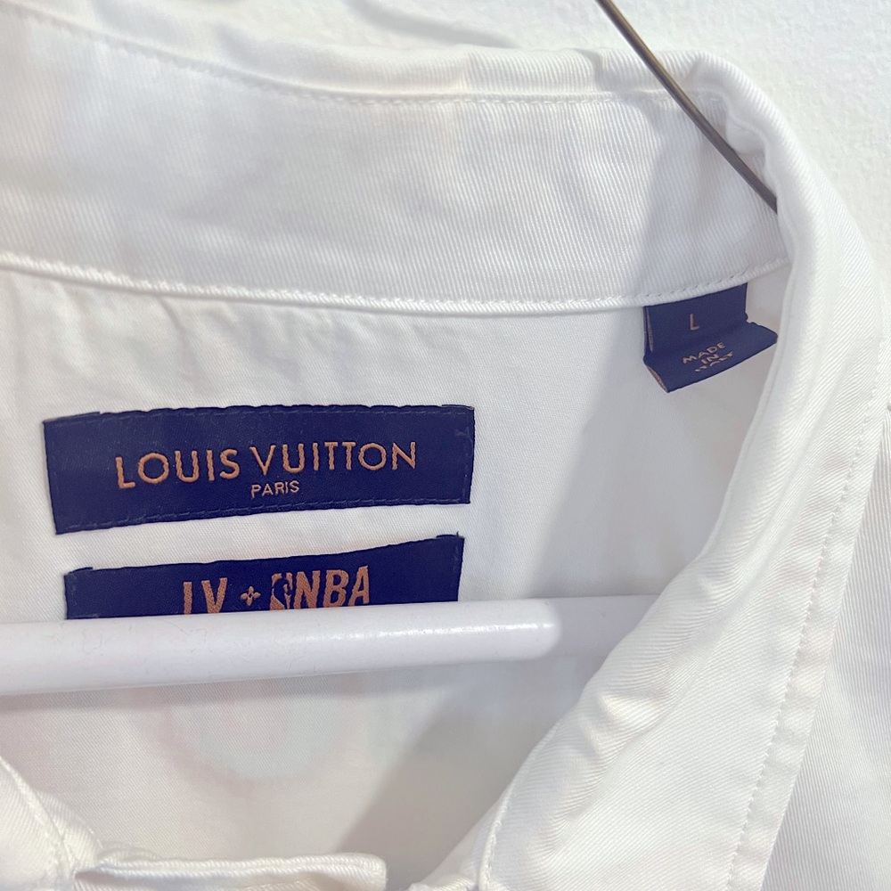 LOUIS VUITTON x NBA White SHORT SLEEVE SHIRT - Picture 7 of 10